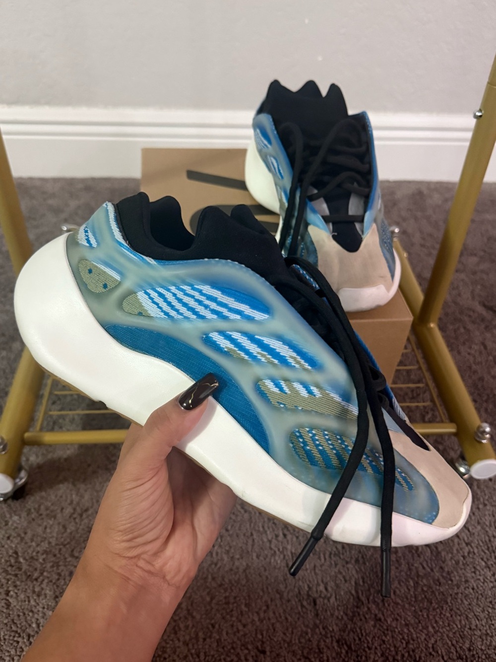 adidas Yeezy 700 V3 Arzareth G54850 | Men’s Size 9.5 | OG Box